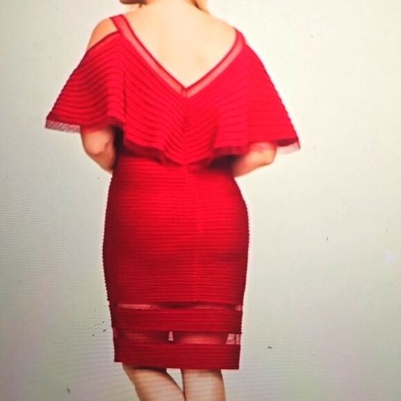 MALIAH COLD-SHOULDER PINTUCK JERSEY DRESS S - Picture 2 of 9